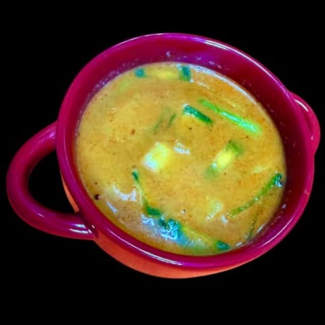 Tom Kha.