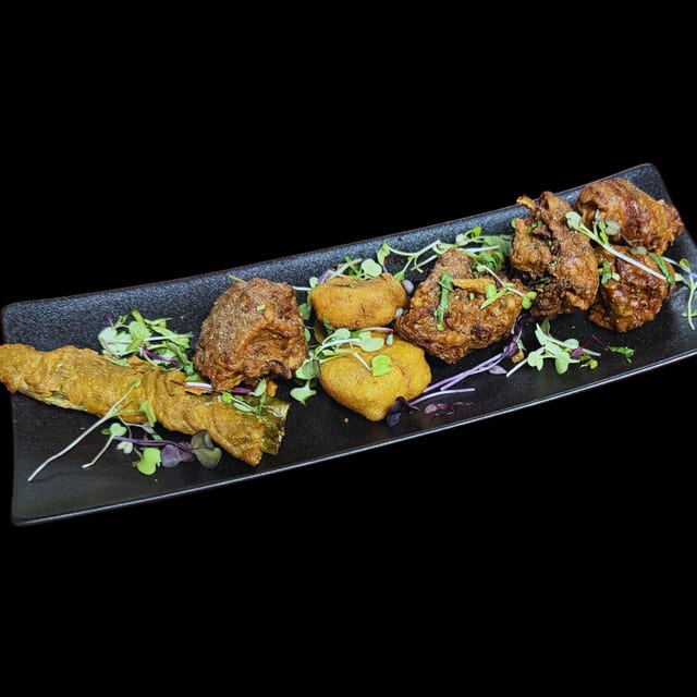 Assorted Vegetable Pakoda.